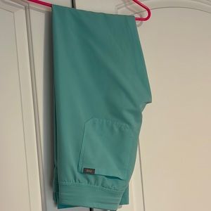 Figs Medium Tall Fresh Aqua Livingston scrub pants